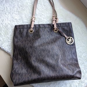 Michael Kors Classic Tote